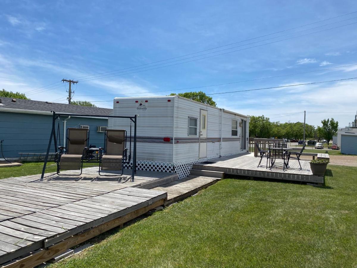 Pelican Motel Pelican Rapids Esterno foto